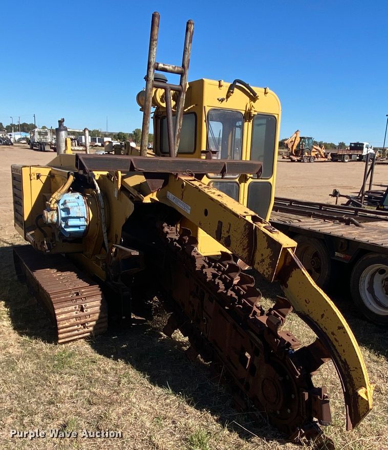image for item DL6129 1997 Vermeer T-555  trencher