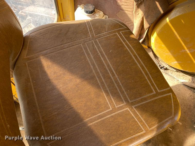 image for item DL6129 1997 Vermeer T-555  trencher