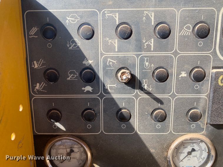 image for item DL6129 1997 Vermeer T-555  trencher