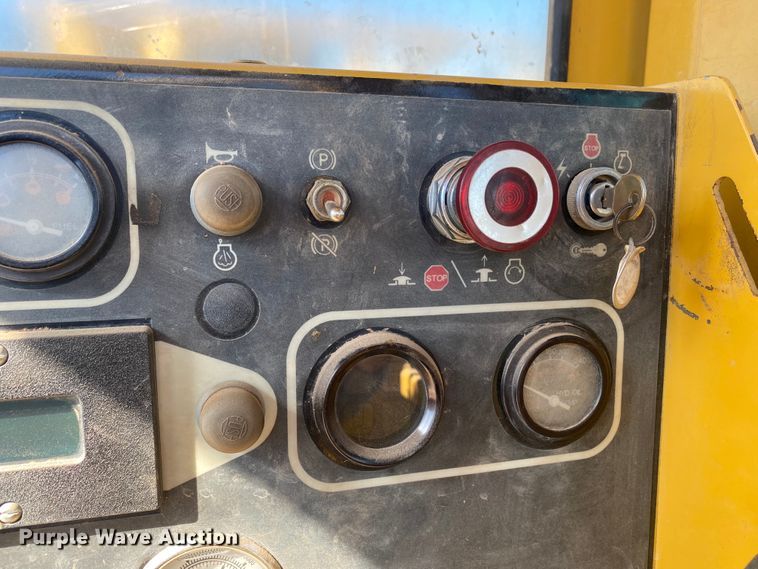 image for item DL6129 1997 Vermeer T-555  trencher