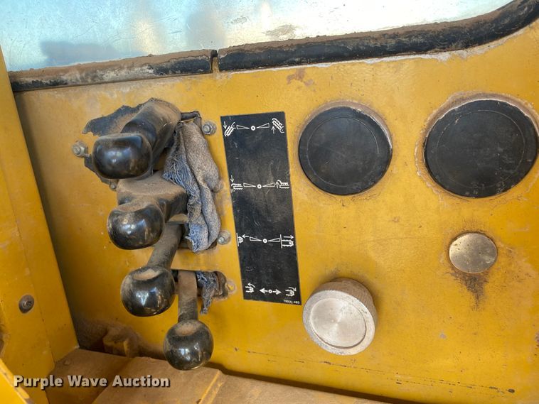 image for item DL6129 1997 Vermeer T-555  trencher