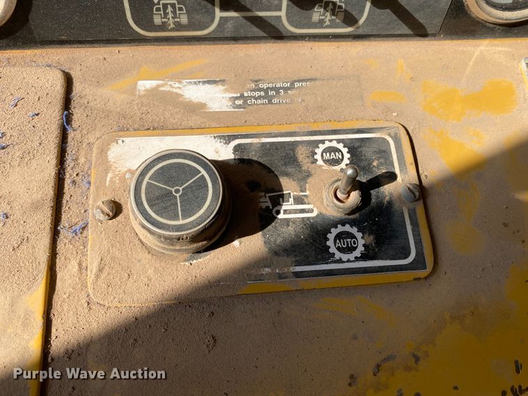 image for item DL6129 1997 Vermeer T-555  trencher