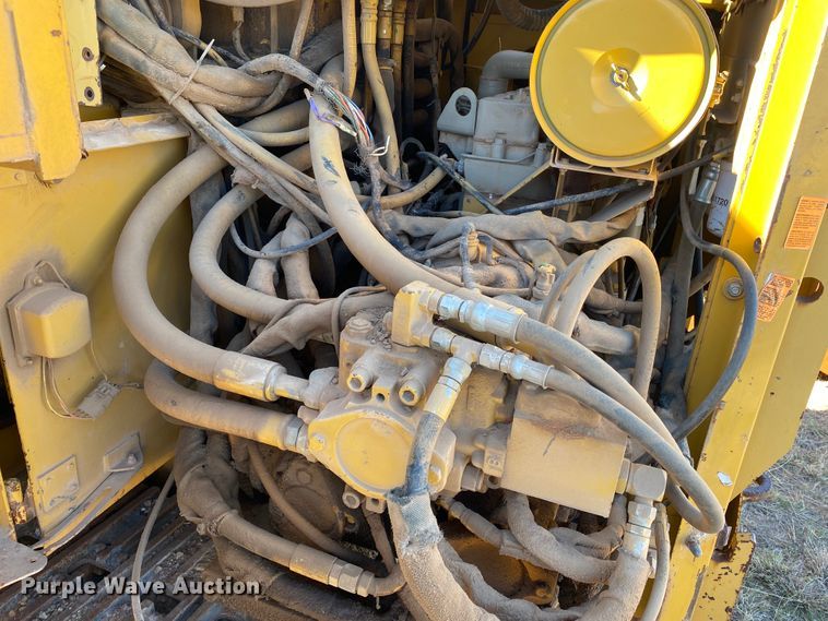 image for item DL6129 1997 Vermeer T-555  trencher