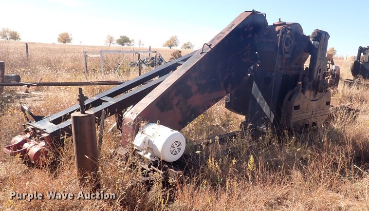 image for item DL6160 (2) pump jacks