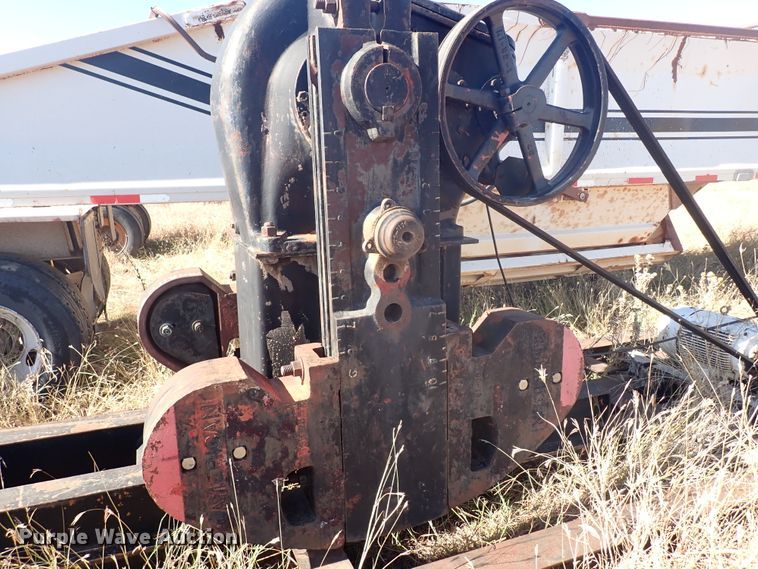 image for item DL6161 (3) pump jacks