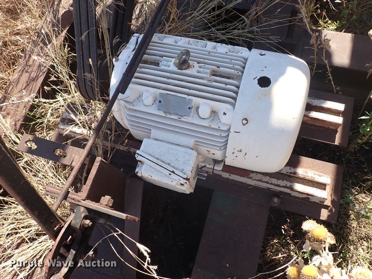 image for item DL6161 (3) pump jacks