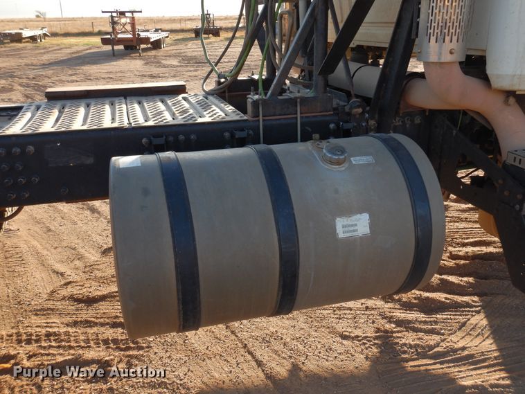 image for item JT9500 2008 Mack CHU600  semi truck