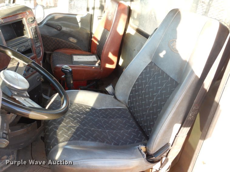 image for item JT9500 2008 Mack CHU600  semi truck