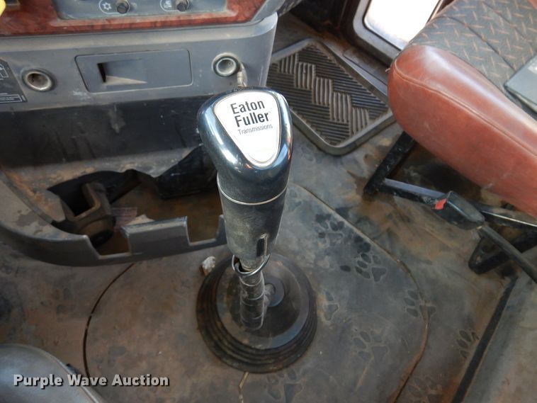 image for item JT9500 2008 Mack CHU600  semi truck