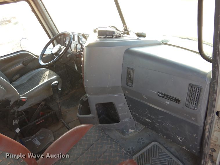 image for item JT9500 2008 Mack CHU600  semi truck