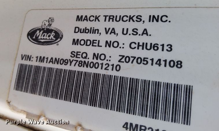 image for item JT9500 2008 Mack CHU600  semi truck