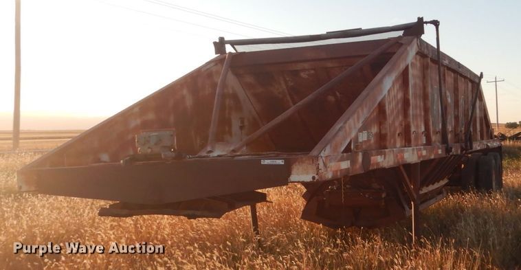 image for item KO9746 1981 Ranco bottom dump trailer