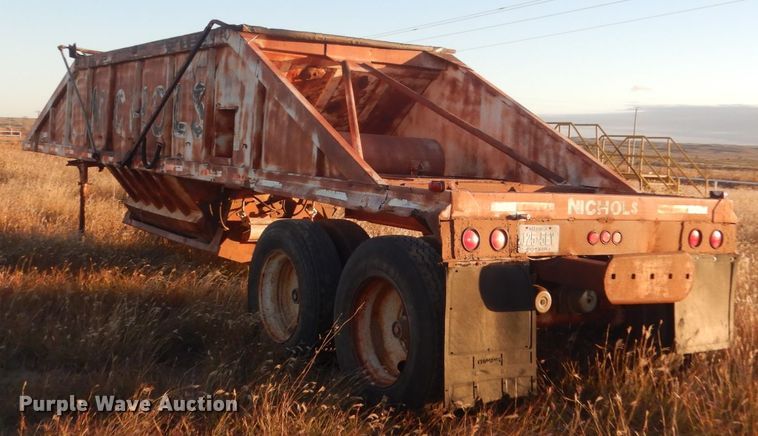 image for item KO9746 1981 Ranco bottom dump trailer