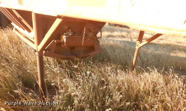 image for item KO9746 1981 Ranco bottom dump trailer