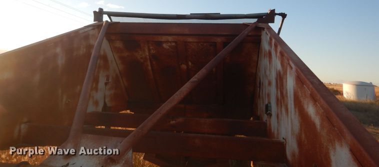 image for item KO9746 1981 Ranco bottom dump trailer