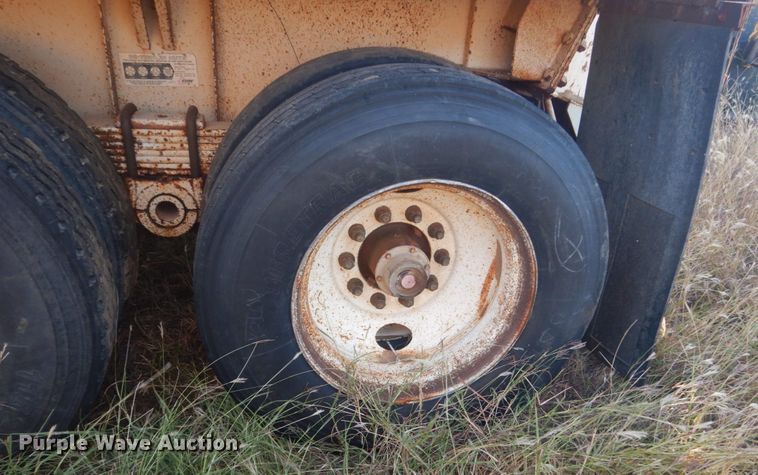 image for item KO9747 1999 Midland MG4OCLAM  bottom dump trailer