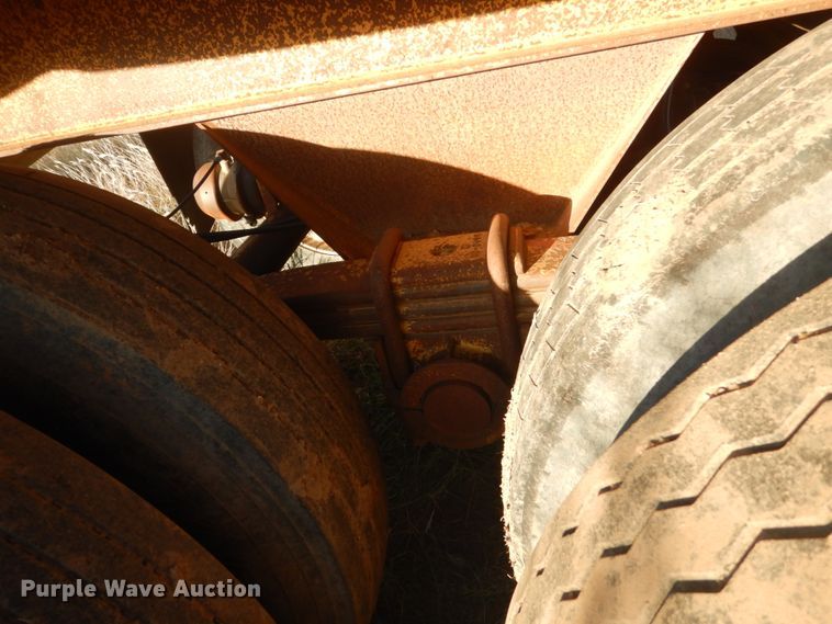 image for item KO9748 1997 Load King 2060-40-2  bottom dump trailer