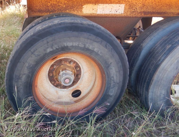 image for item KO9748 1997 Load King 2060-40-2  bottom dump trailer