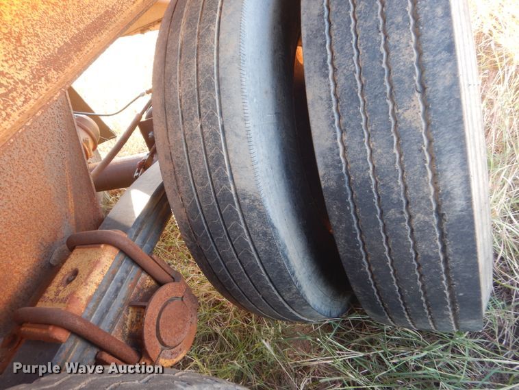 image for item KO9748 1997 Load King 2060-40-2  bottom dump trailer