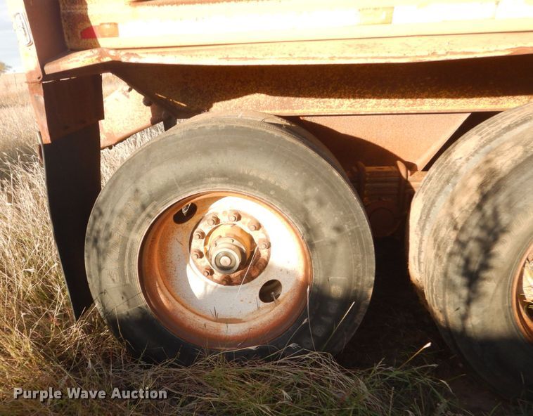 image for item KO9748 1997 Load King 2060-40-2  bottom dump trailer