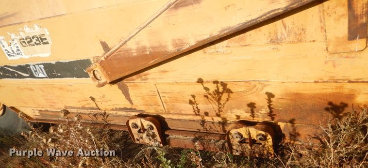 image for item KO9749 1989 Caterpillar 623E  elevating scraper