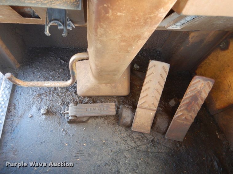 image for item KO9749 1989 Caterpillar 623E  elevating scraper