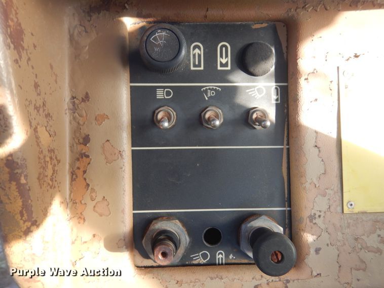 image for item KO9749 1989 Caterpillar 623E  elevating scraper