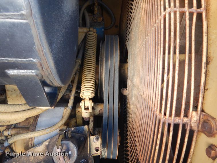 image for item KO9749 1989 Caterpillar 623E  elevating scraper