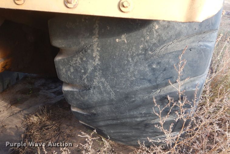 image for item KO9749 1989 Caterpillar 623E  elevating scraper