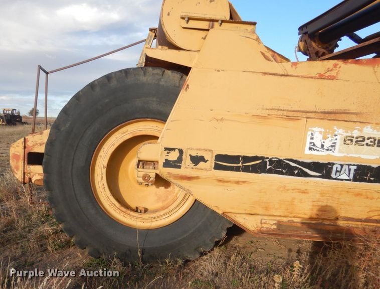 image for item KO9749 1989 Caterpillar 623E  elevating scraper