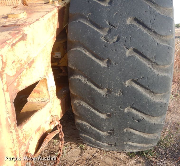 image for item KO9749 1989 Caterpillar 623E  elevating scraper