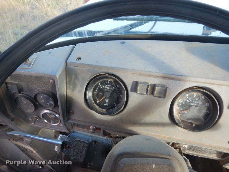 image for item KO9750 1993 Mack RD690S  semi truck