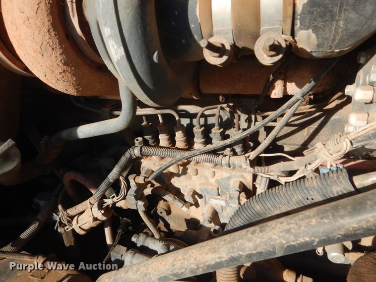 image for item KO9750 1993 Mack RD690S  semi truck