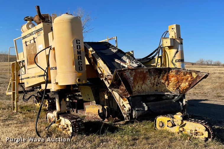 image for item DC8818 Gomaco GT6300  slip form paver