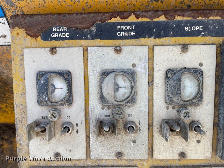 image for item DC8818 Gomaco GT6300  slip form paver