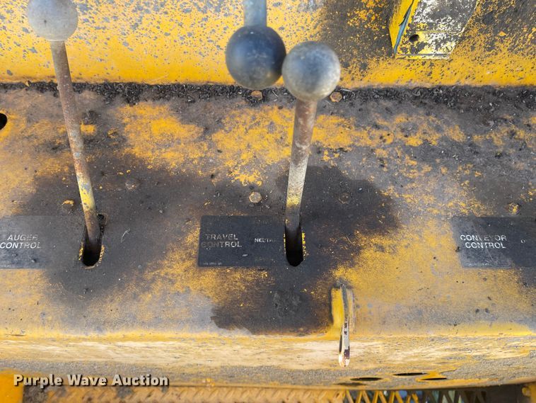 image for item DC8818 Gomaco GT6300  slip form paver