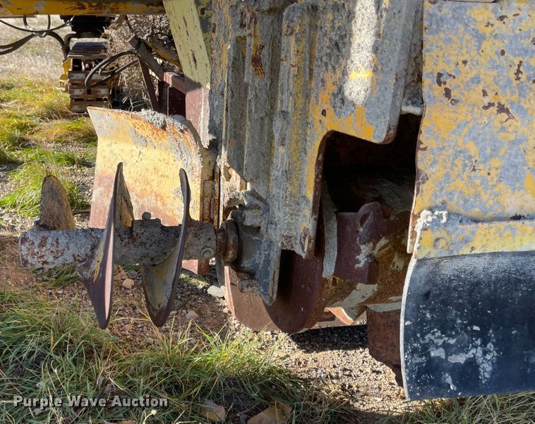 image for item DC8818 Gomaco GT6300  slip form paver