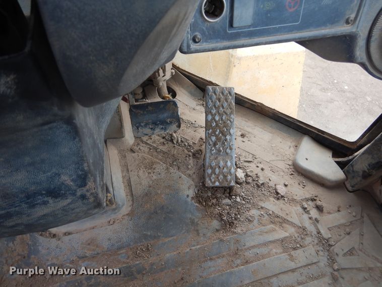 image for item DK3261 2002 Caterpillar 938G  wheel loader<br />An erroneous bid was placed in the last moments of bidding on this asset in our December 16 auction.