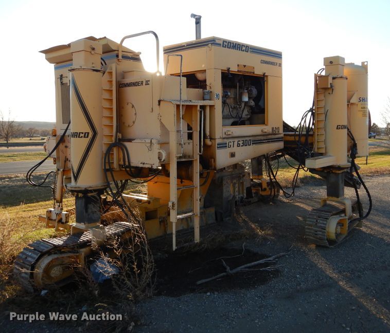 image for item DK3339 Gomaco GT6300  slip form paver