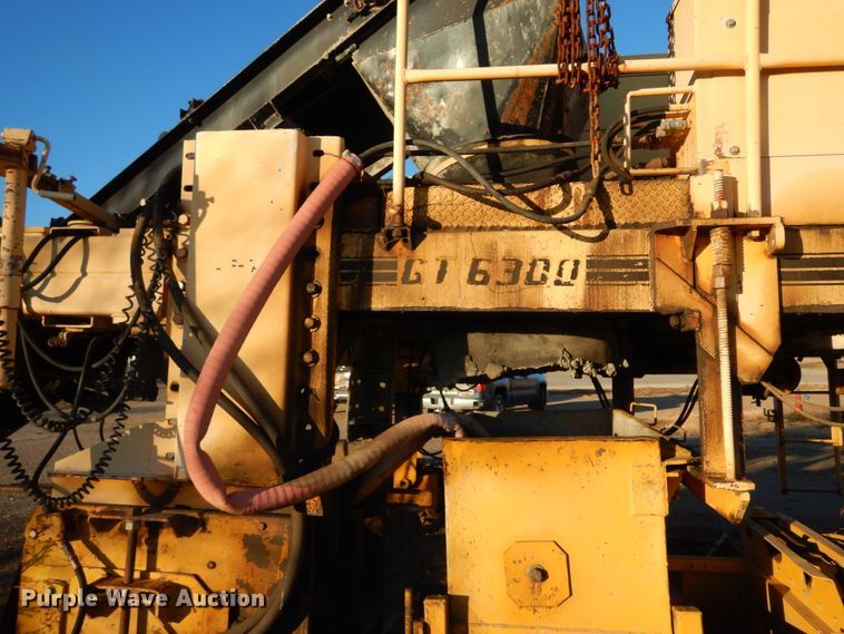 image for item DK3339 Gomaco GT6300  slip form paver