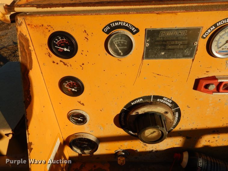 image for item DK3339 Gomaco GT6300  slip form paver