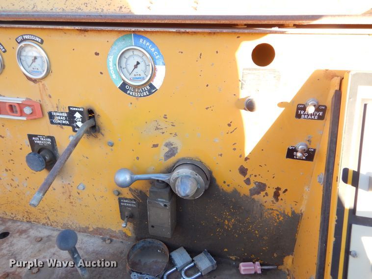 image for item DK3339 Gomaco GT6300  slip form paver