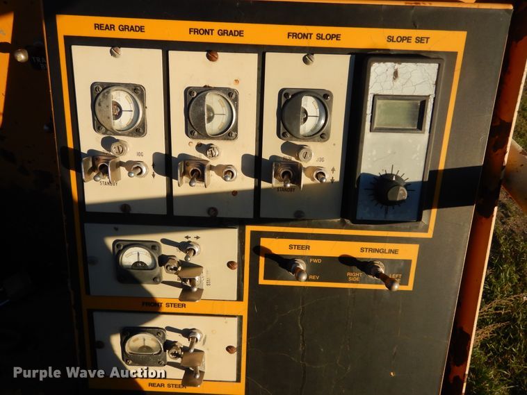 image for item DK3339 Gomaco GT6300  slip form paver