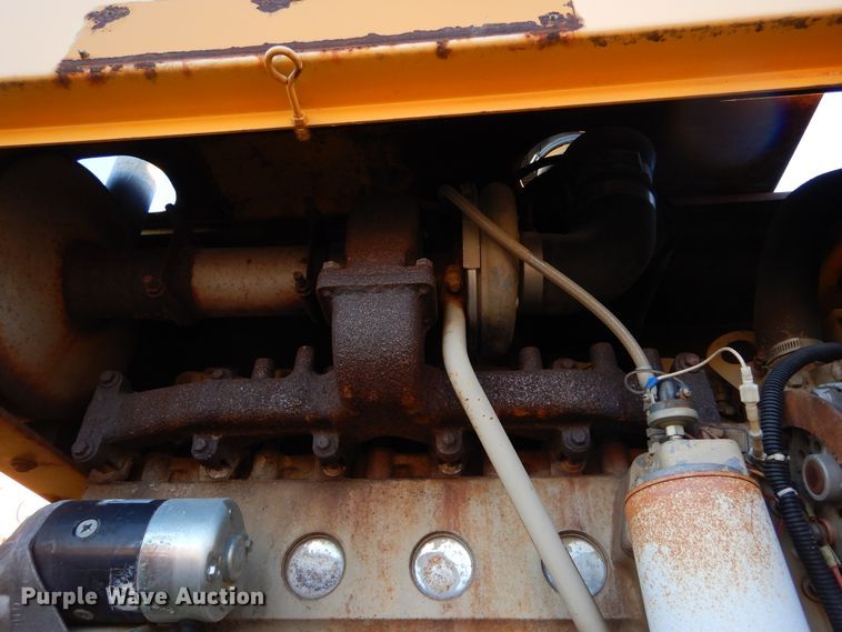 image for item DK3339 Gomaco GT6300  slip form paver