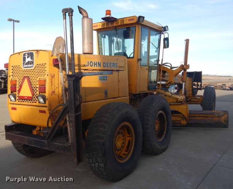 image for item DK3363 1991 John Deere 770BH  motor grader