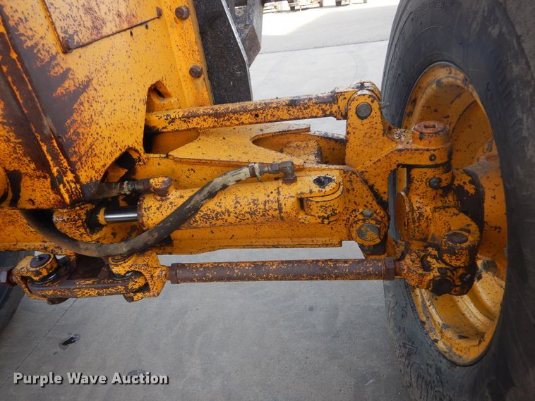 image for item DK3363 1991 John Deere 770BH  motor grader