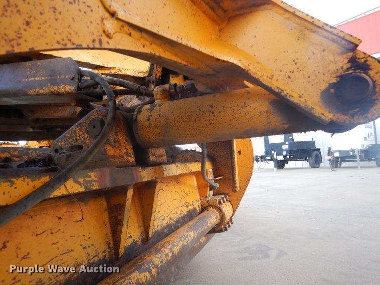 image for item DK3363 1991 John Deere 770BH  motor grader