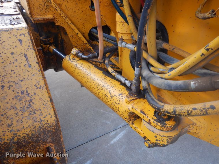 image for item DK3363 1991 John Deere 770BH  motor grader