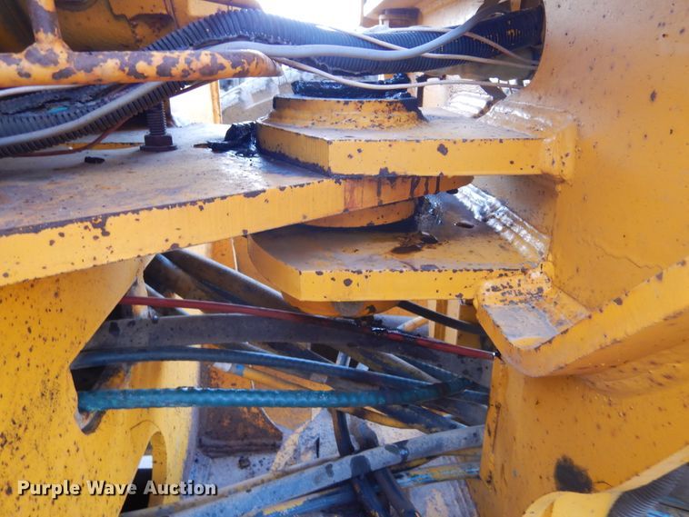 image for item DK3363 1991 John Deere 770BH  motor grader