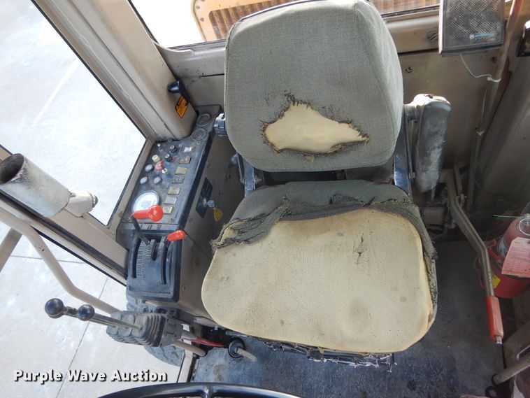 image for item DK3363 1991 John Deere 770BH  motor grader